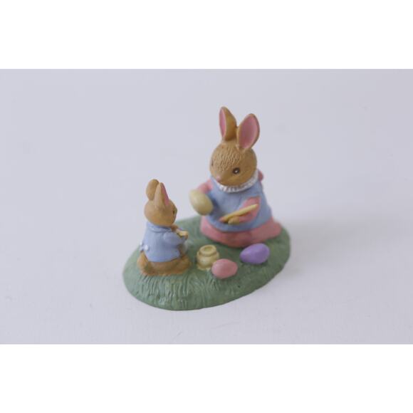 Forest, Friends, Easter, Fun, Bunnies, Painting, Eggs, PVC Figure, Vintage, Toy, - Picture 1 of 3